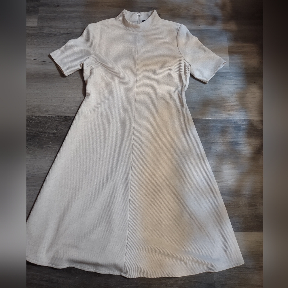 Alex Marie Cream Ribbed Midi Dress - Picture 5 of 13